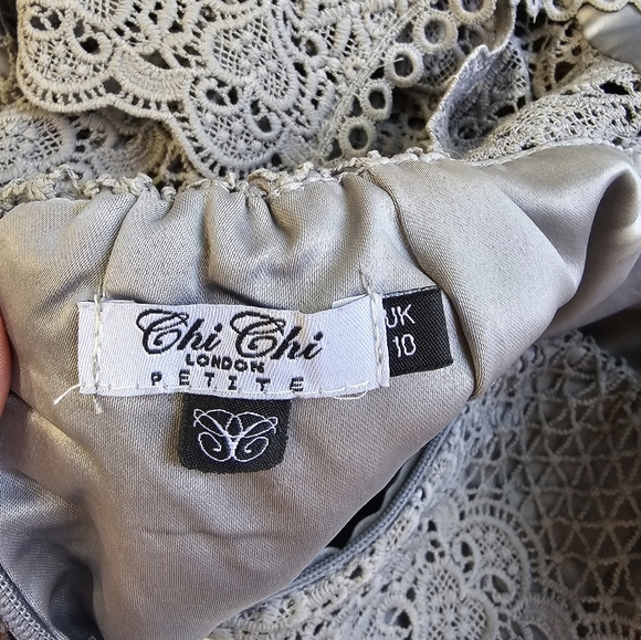 Elegant Gray Lace Dress Chi Chi London 10 - Picture 4 of 4